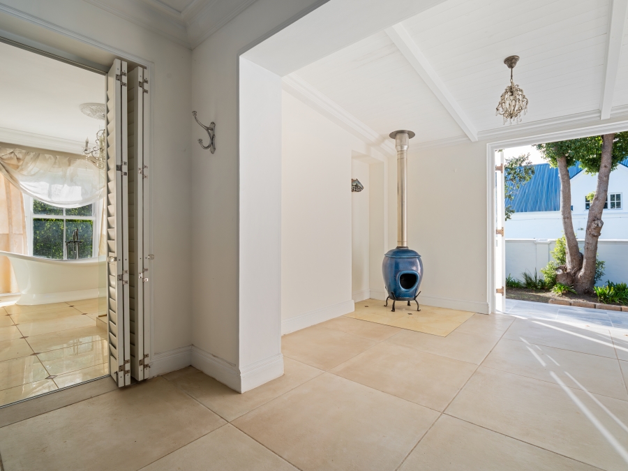 4 Bedroom Property for Sale in Belvidere Estate Western Cape